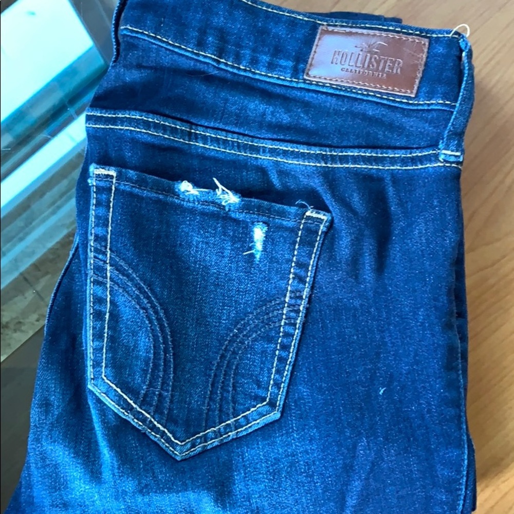 Hollister ripped skinny jeans